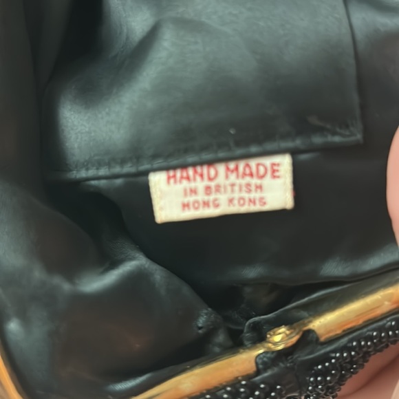 Hand beaded black evening purse from British Hong Kong. - Picture 5 of 6